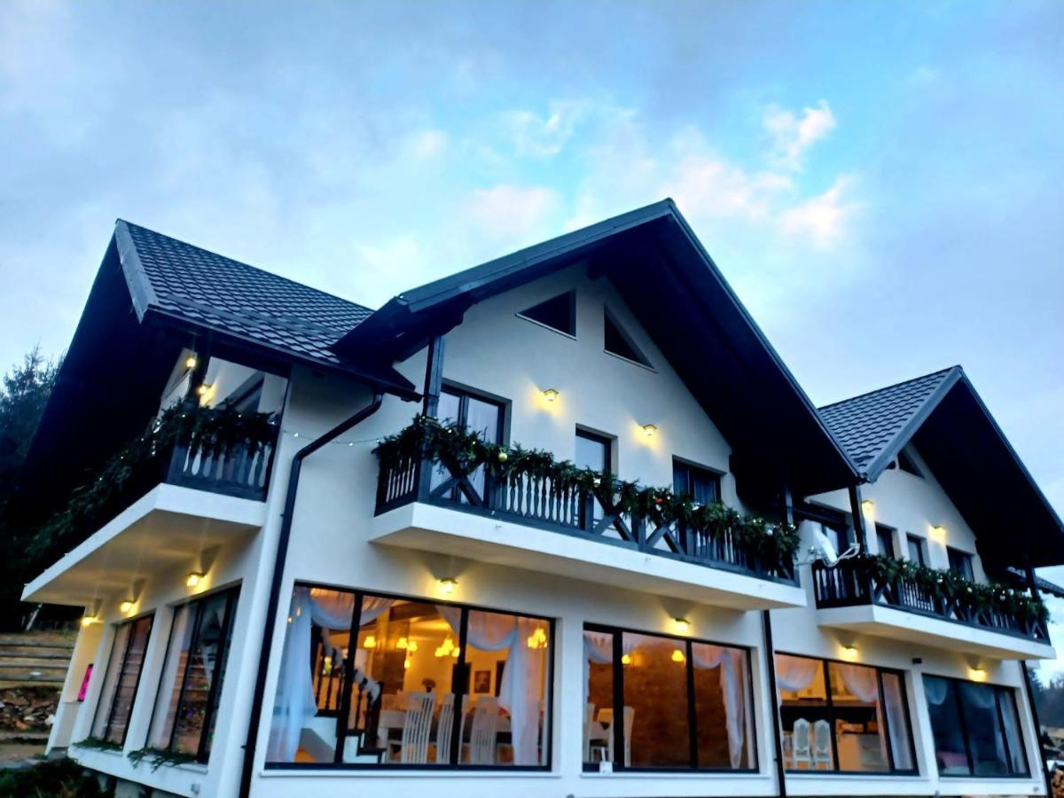 Hotel Conacul Muntii Bucovinei à Câmpulung Moldovenesc Extérieur photo